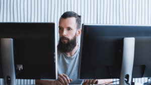 Fiche métier Ingénieur QA : présentation et recrutement