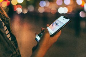 Une UX adaptée au mobile permet d'augmenter les conversions COMMENT OPTIMISER SES TAUX DE CONVERSION MOBILES ?